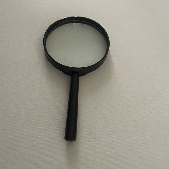 Magnifying Glass Custom Magnet - Picture 3 of 4